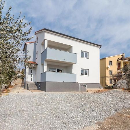 Apartments Mira Pula Luaran gambar