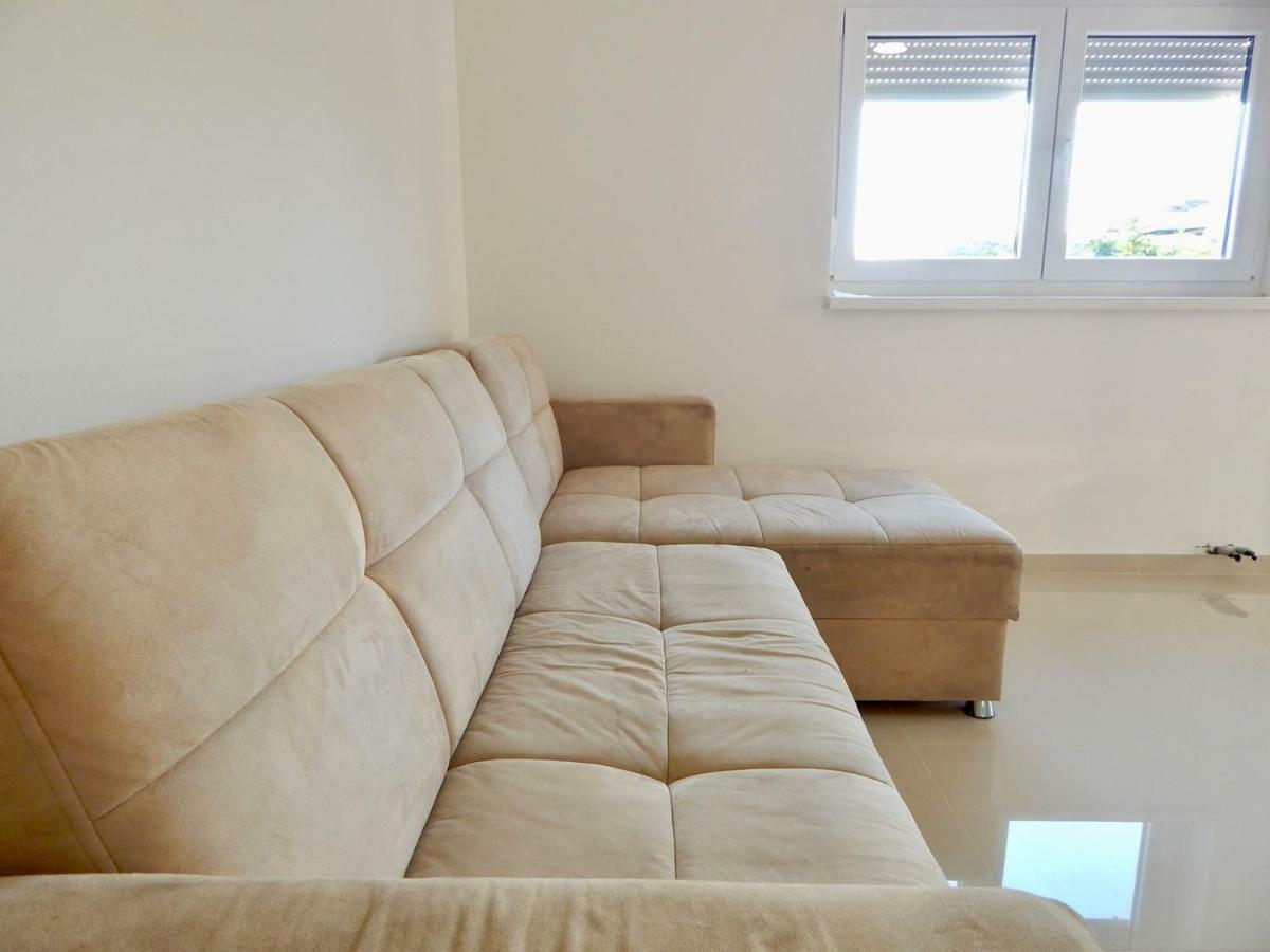 Apartments Mira Pula Luaran gambar