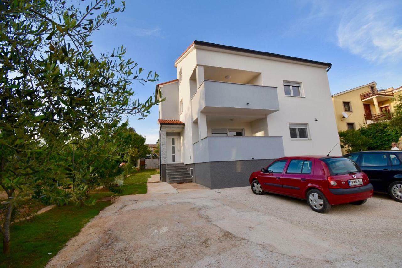 Apartments Mira Pula Luaran gambar