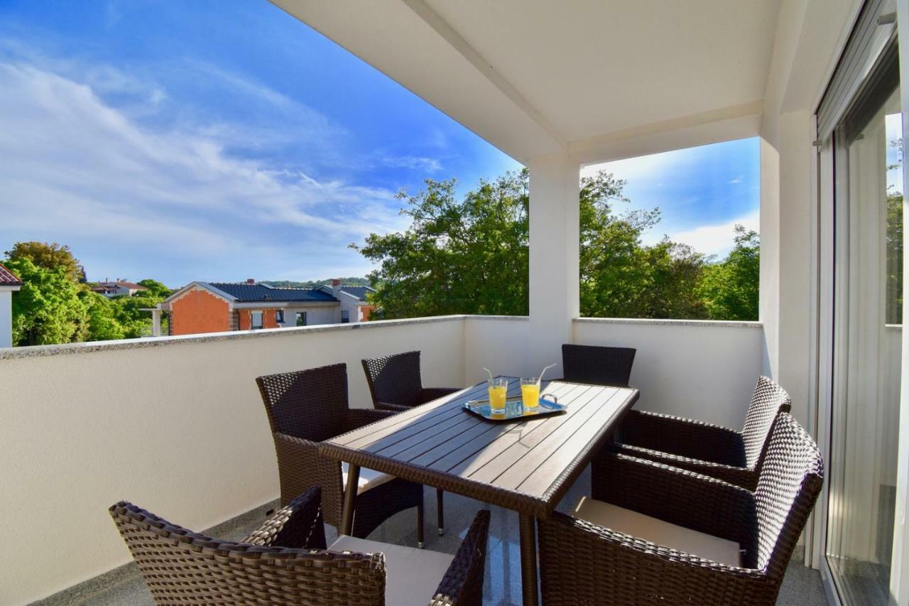Apartments Mira Pula Luaran gambar